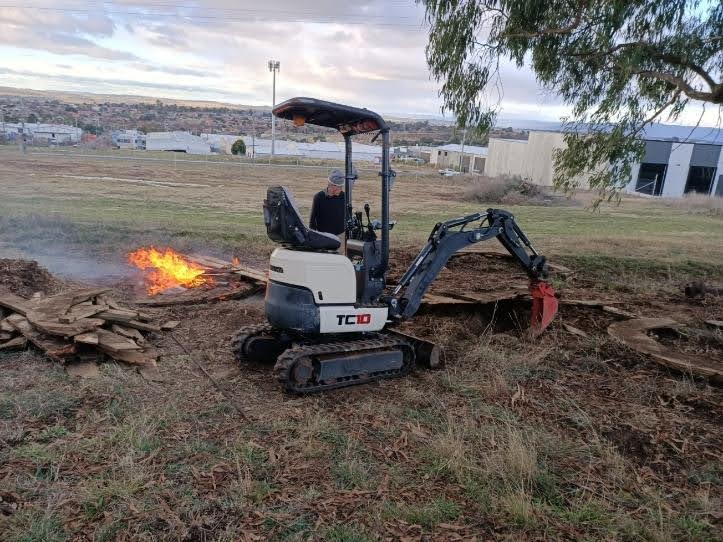 Agile Earthworks - Mini Excavator Services in Bathurst